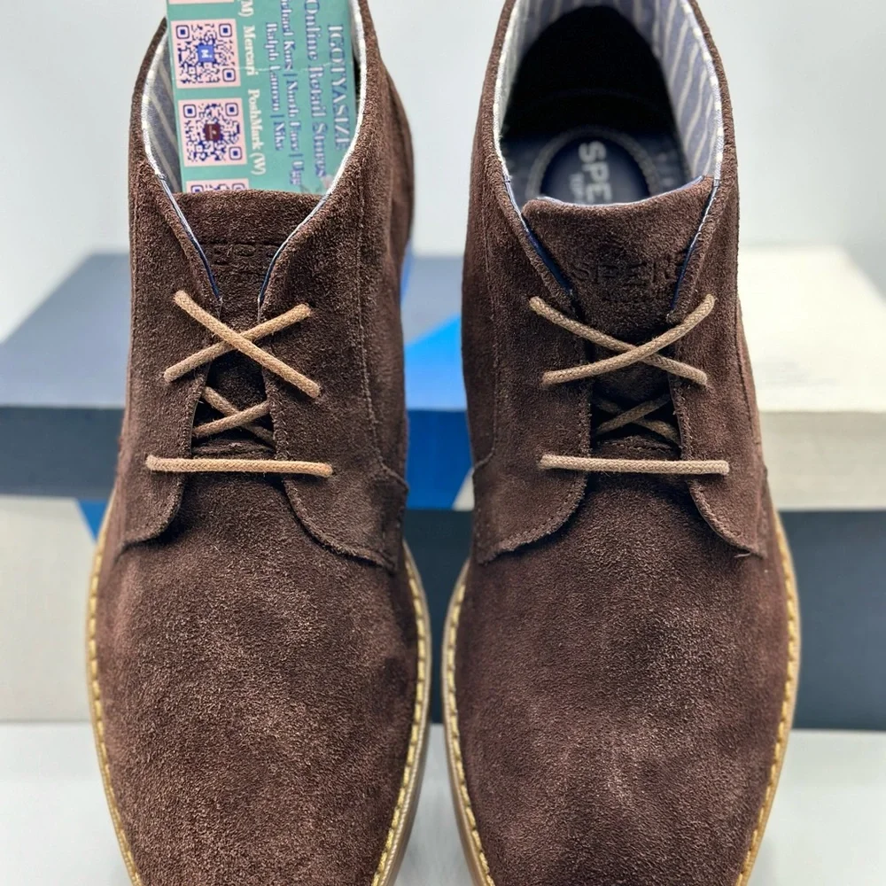 SPERRY‎ NEWMAN CHUKKAS